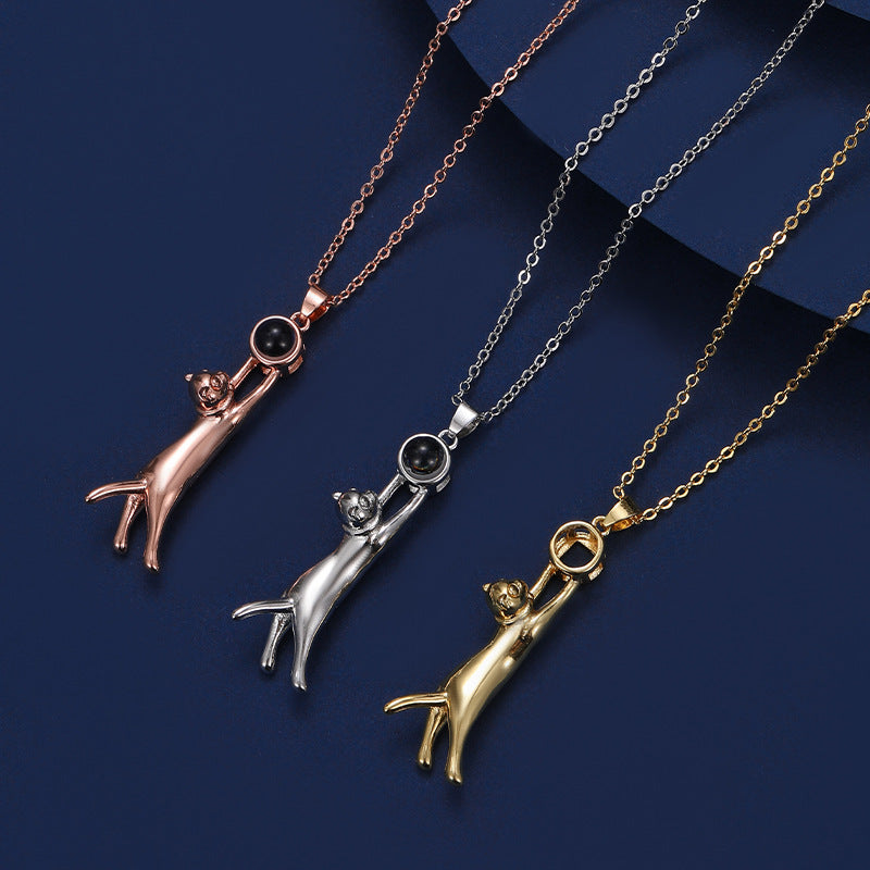 Simple and versatile kitten nano projection pendant