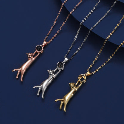 Simple and versatile kitten nano projection pendant