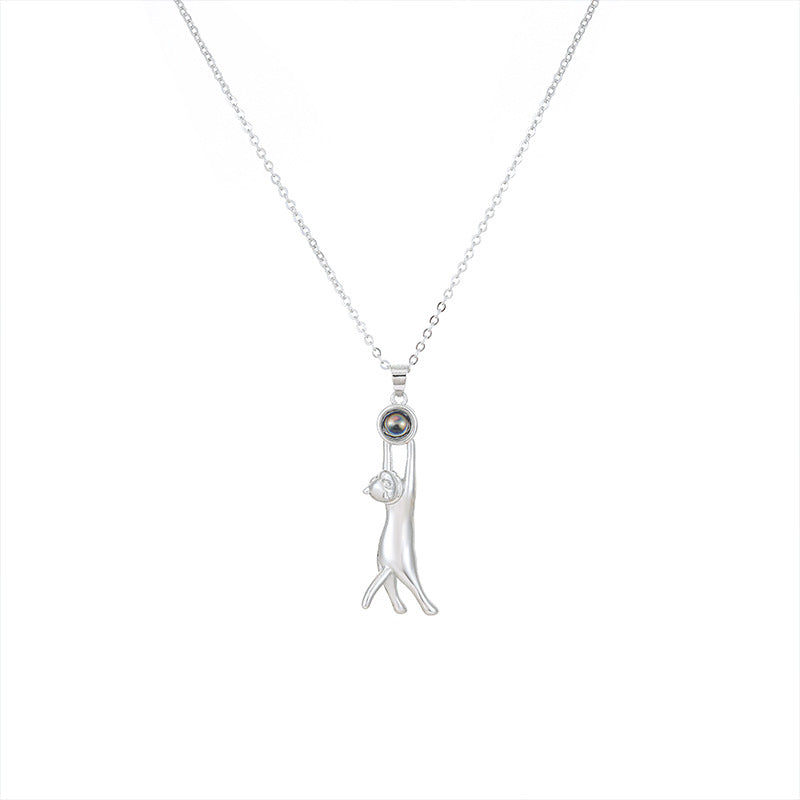 Simple and versatile kitten nano projection pendant